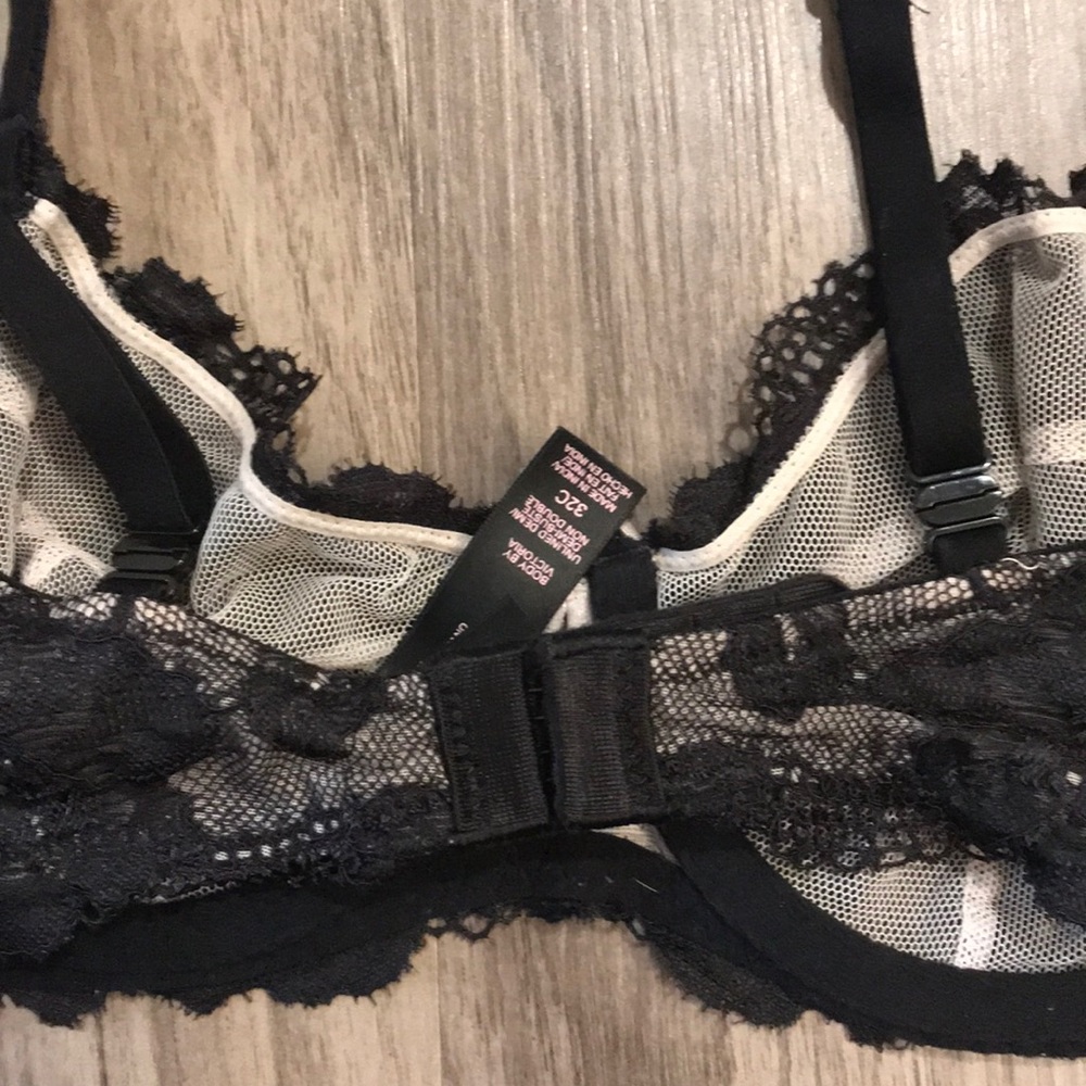 Lace bra - Picture 2 of 2
